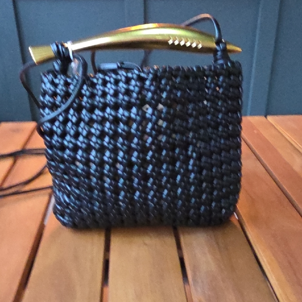 Elegant Black Woven Bag with Gold Handle - Picture 3 of 6